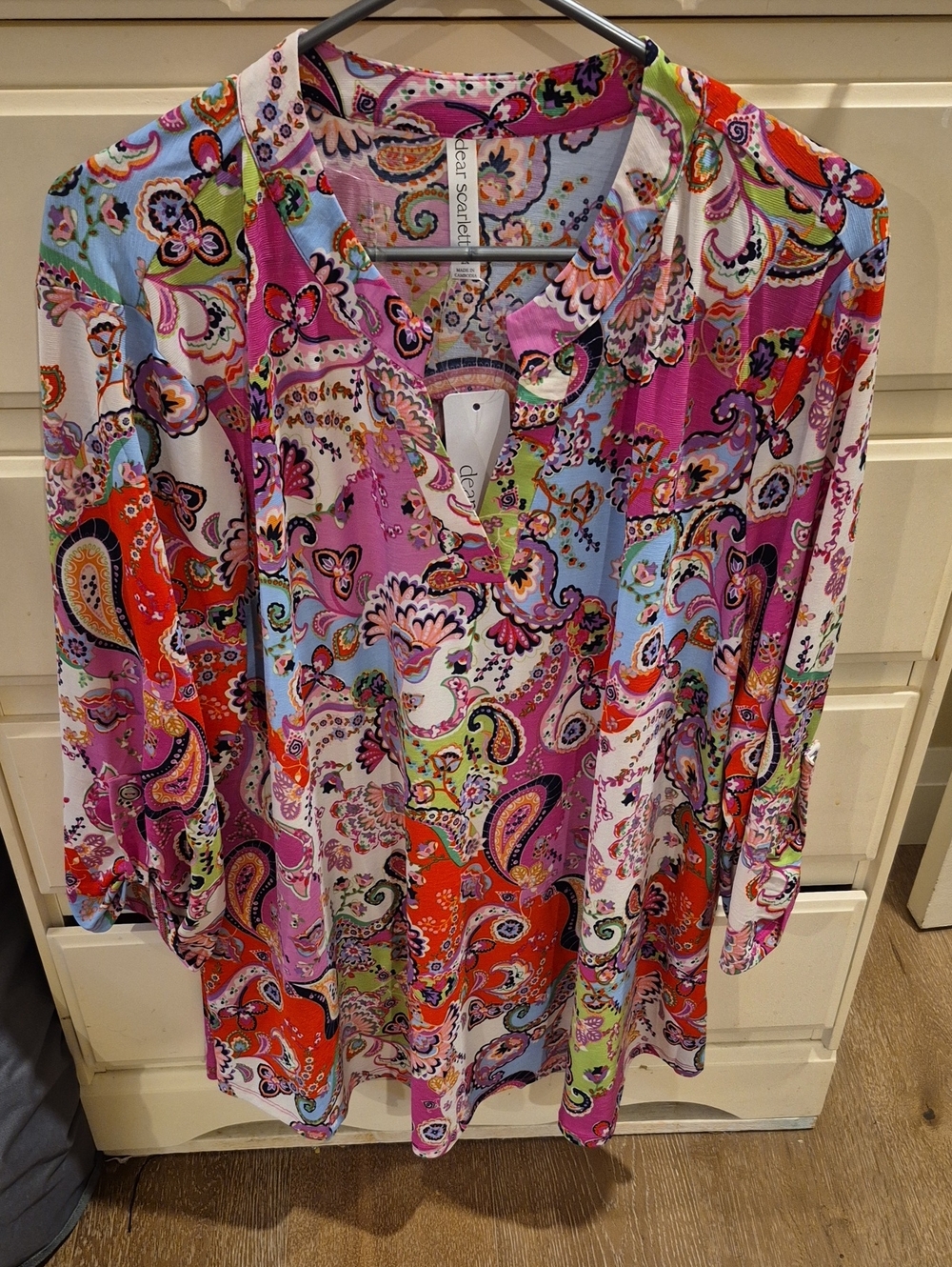 Wrinkle Free Dear Scarlett Multicolor Paisley V-Neck Tunic Top